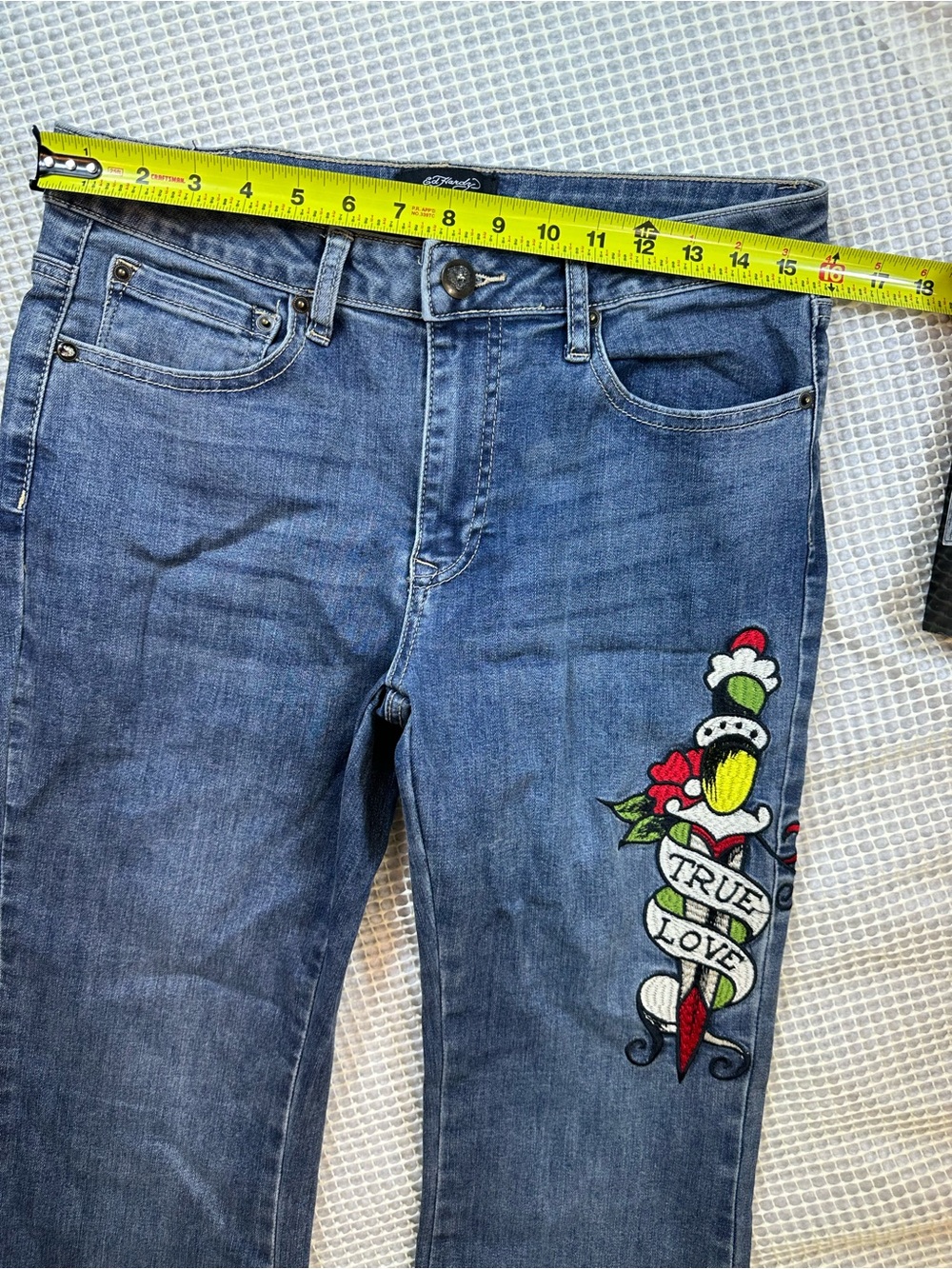 Ed Hardy Y2K True Love Embroidered Denim Fit and Flare Women's Jeans Size 30 - Picture 5 of 11